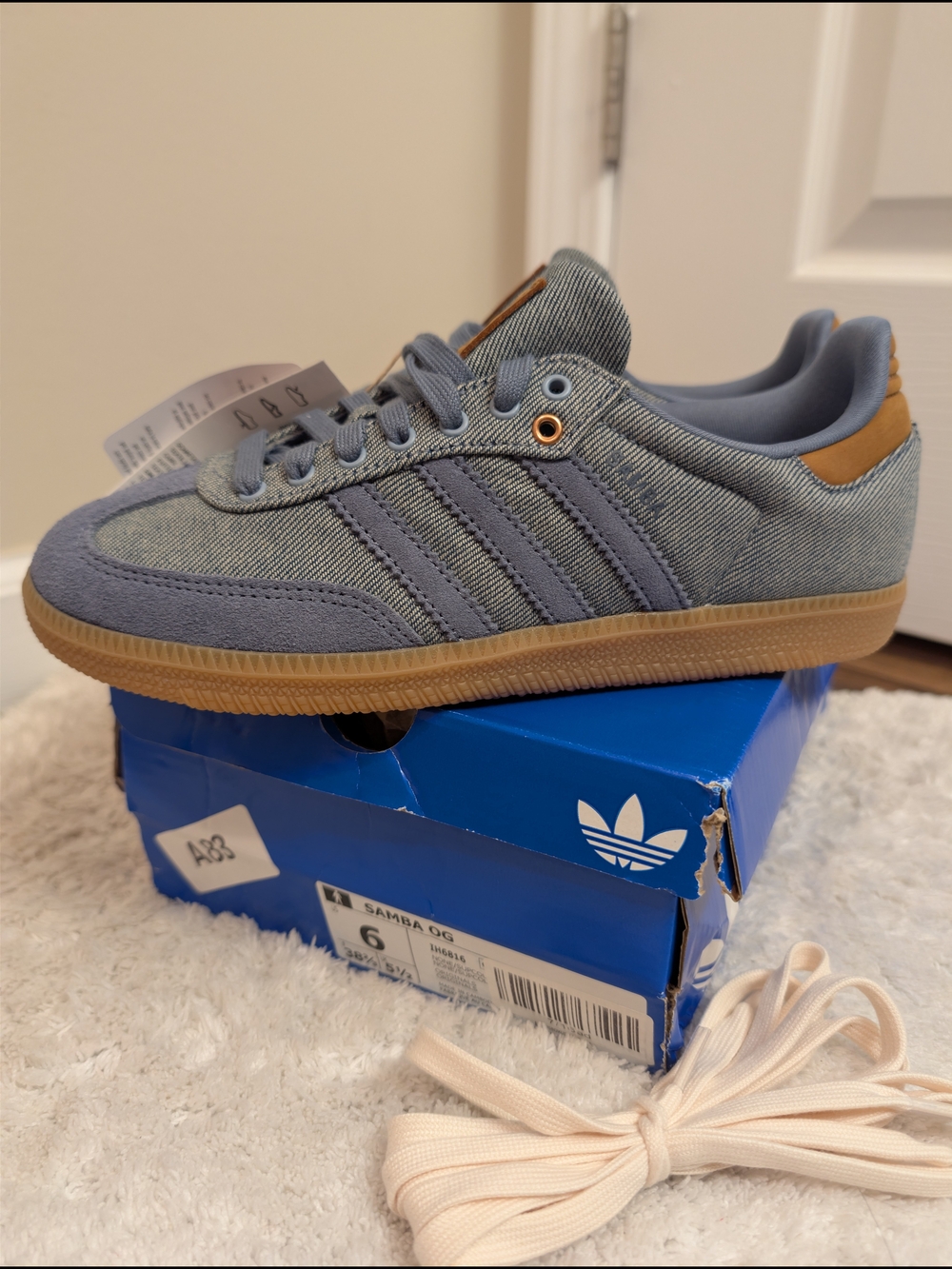 Adidas Samba OG Blue Denim Sneakers Size 6 Men Or 7 in Women
